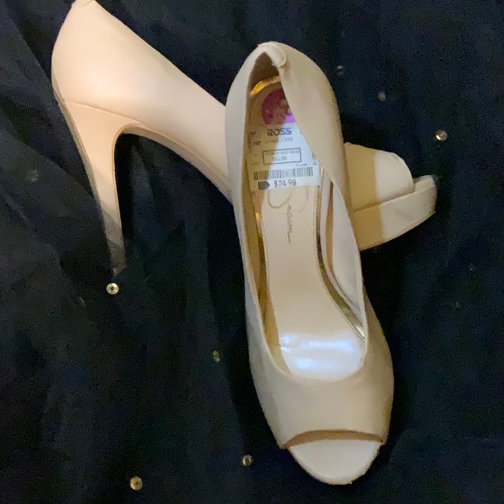 Peep Toe camel shoe minor wear n tear
